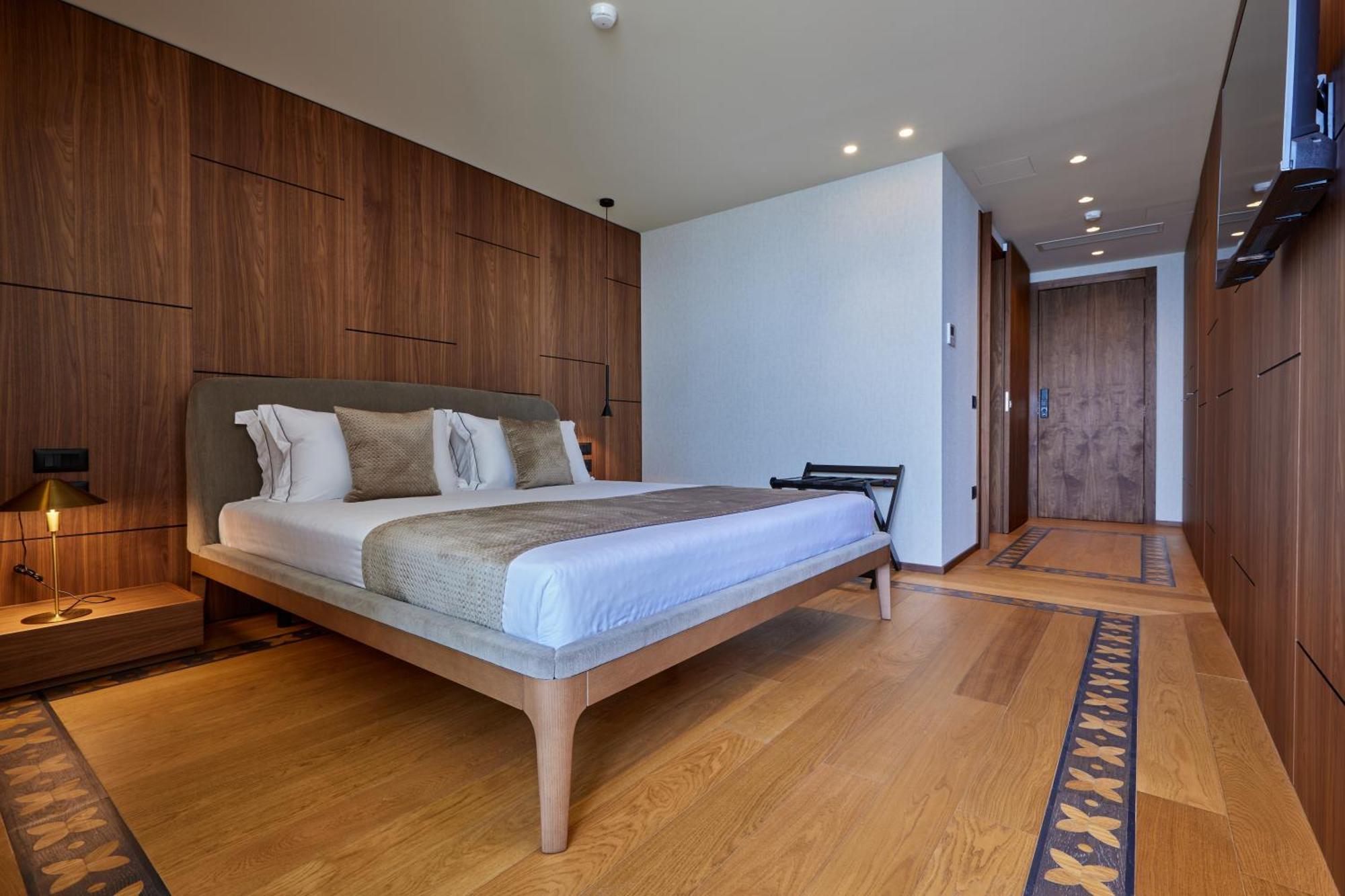 Valis Luxury Hotel Vlorë Extérieur photo
