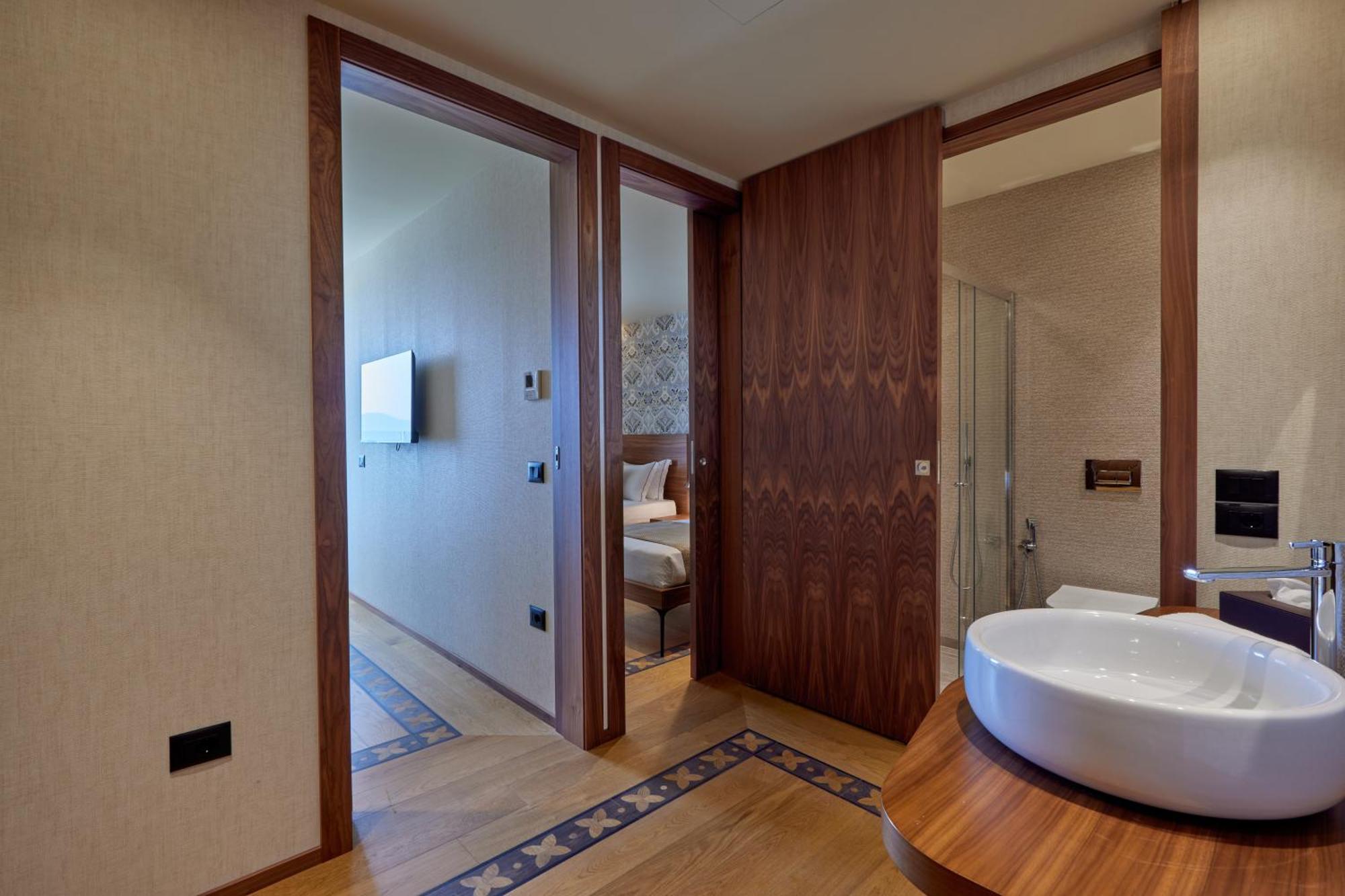 Valis Luxury Hotel Vlorë Extérieur photo