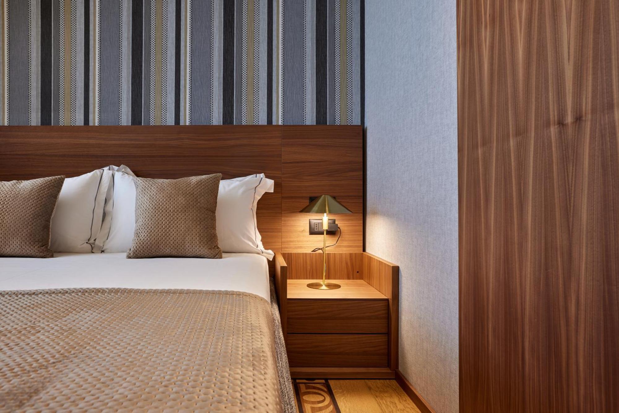 Valis Luxury Hotel Vlorë Extérieur photo