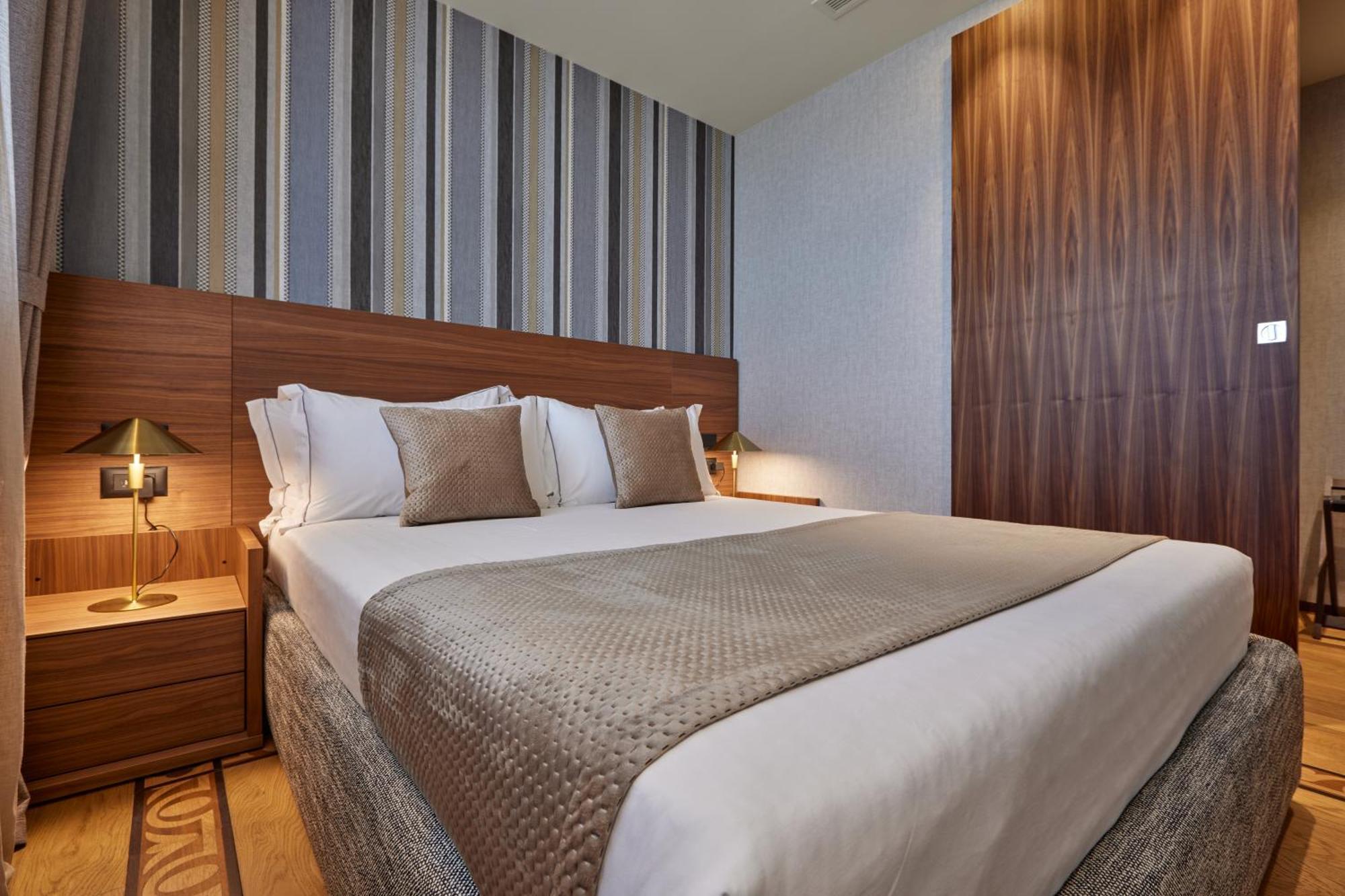 Valis Luxury Hotel Vlorë Extérieur photo