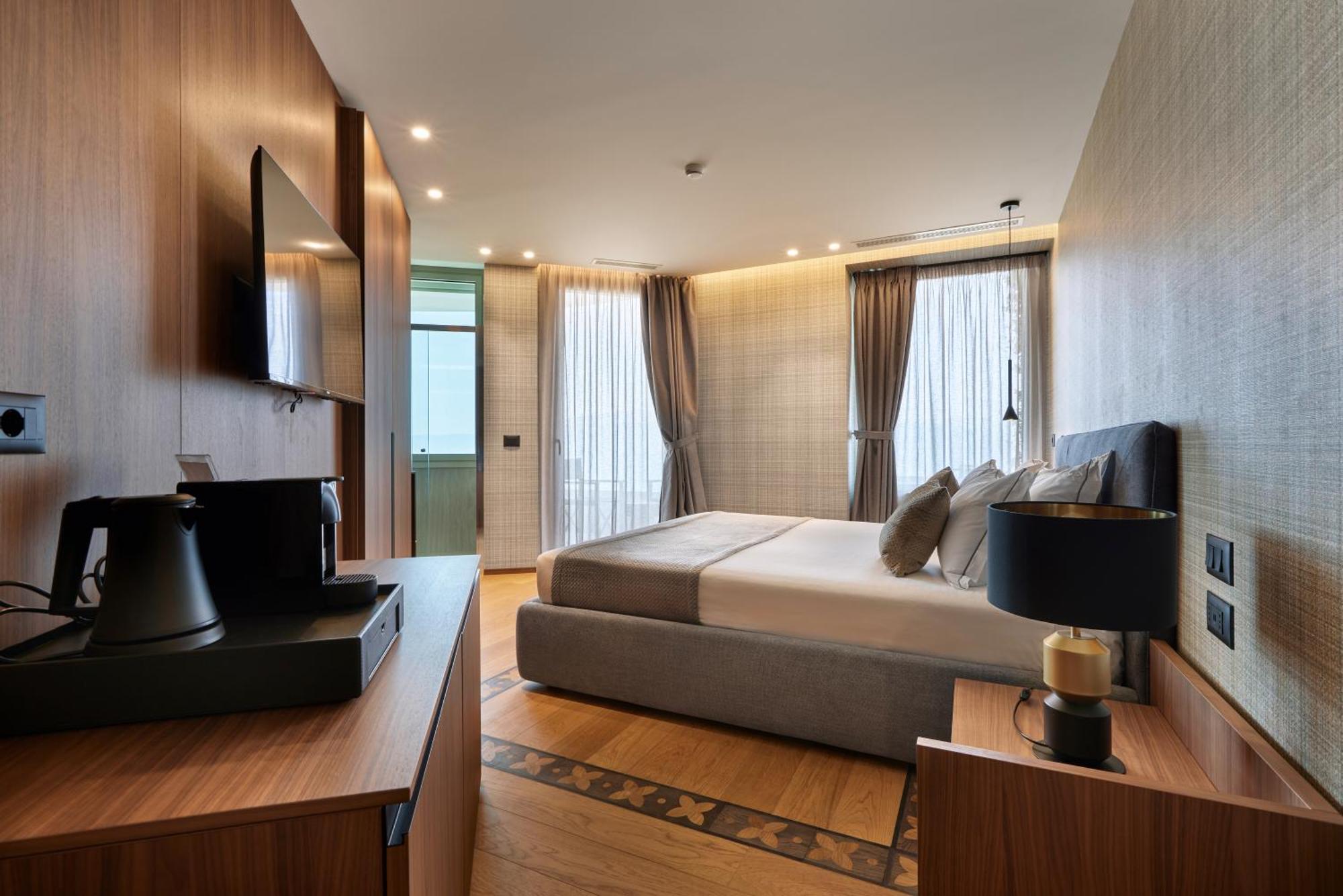 Valis Luxury Hotel Vlorë Extérieur photo